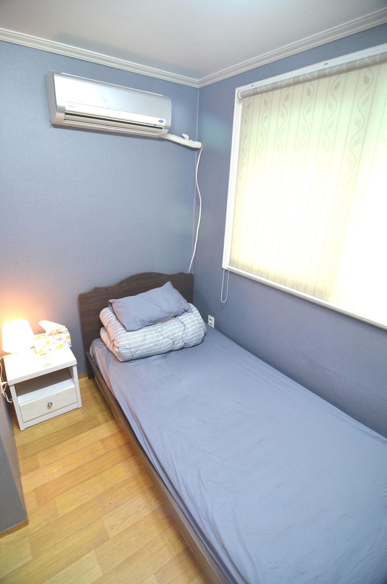Kimchee Hongdae Guesthouse Сеул Екстер'єр фото