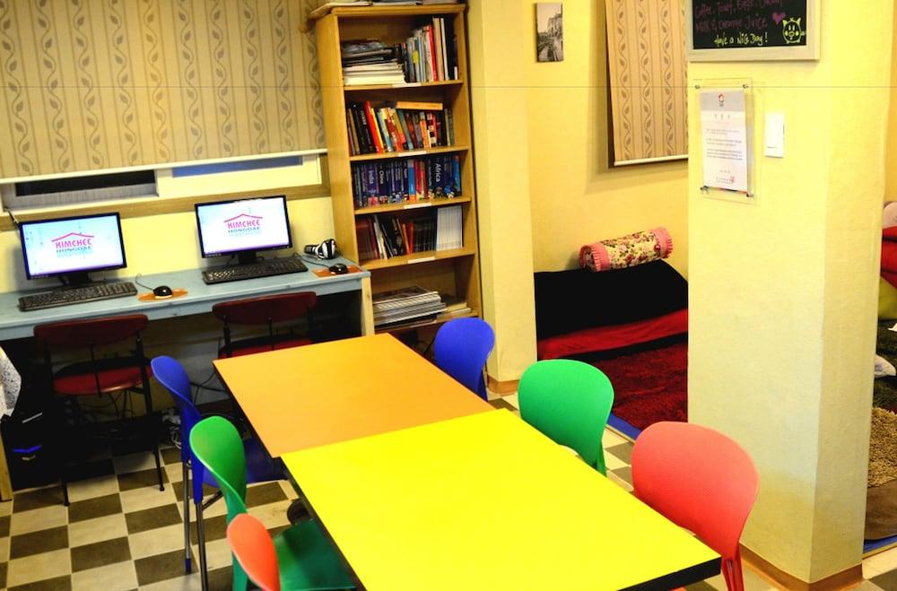 Kimchee Hongdae Guesthouse Сеул Екстер'єр фото