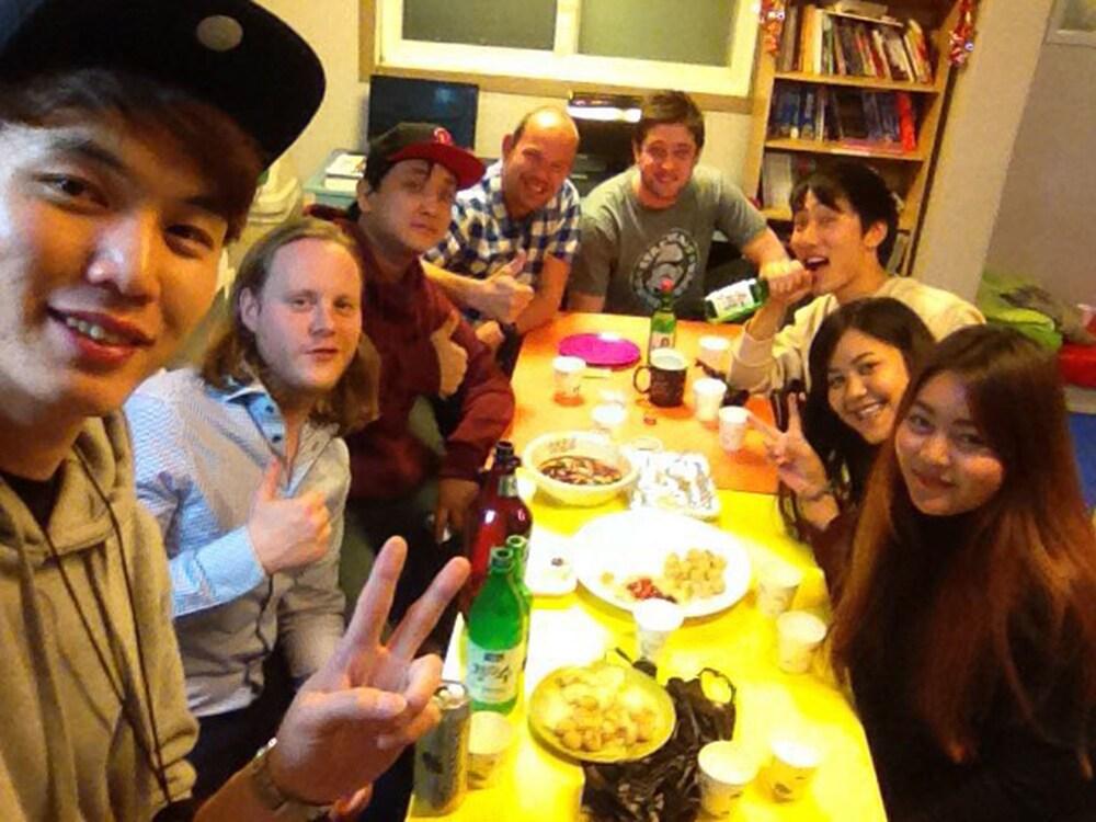 Kimchee Hongdae Guesthouse Сеул Екстер'єр фото