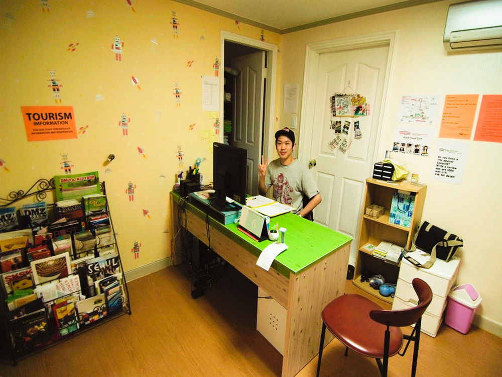 Kimchee Hongdae Guesthouse Сеул Екстер'єр фото